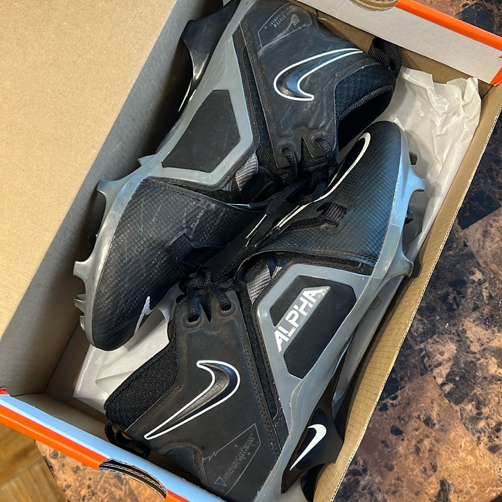 Nike Alpha Menace Pro 3 Cleats